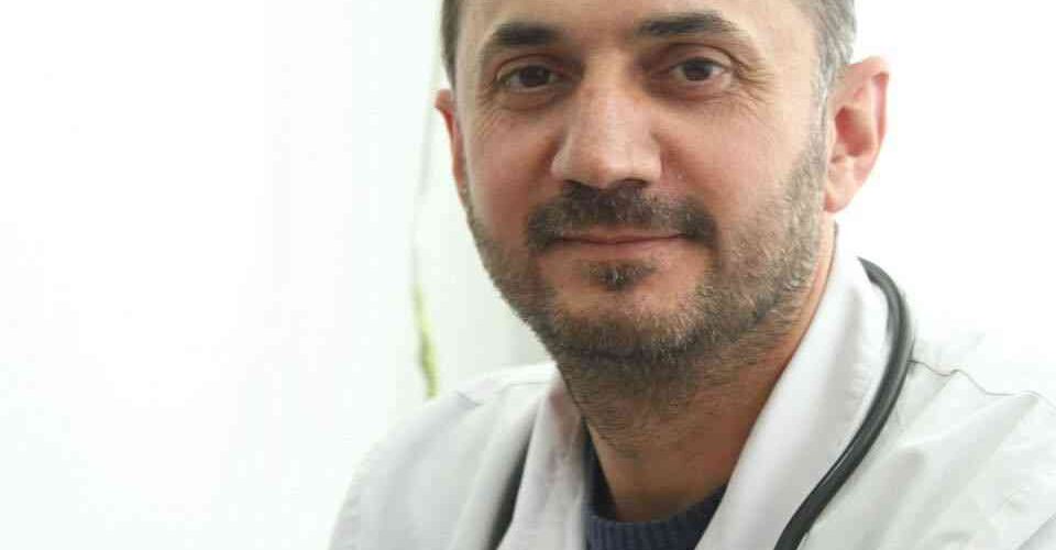 Cka është ekinokoku dhe si manifestohet ai në organizëm? Shpjegon gastroenterohepatologu, Dr. Visar Zekaj