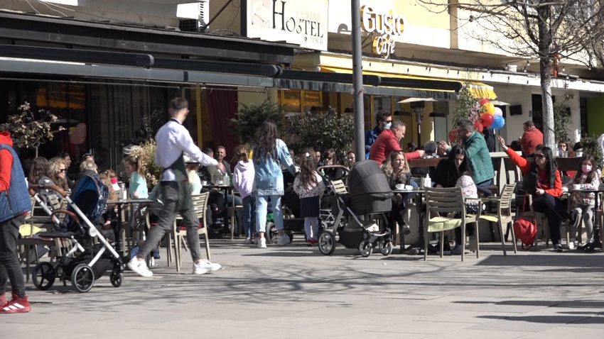 Rritja e numrit të të infektuarve, nuk pritet të ketë mbyllje