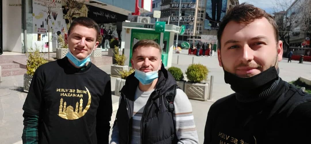 Studentët mitrovicas, me aksion simbolik për nder të muajit të Ramazanit