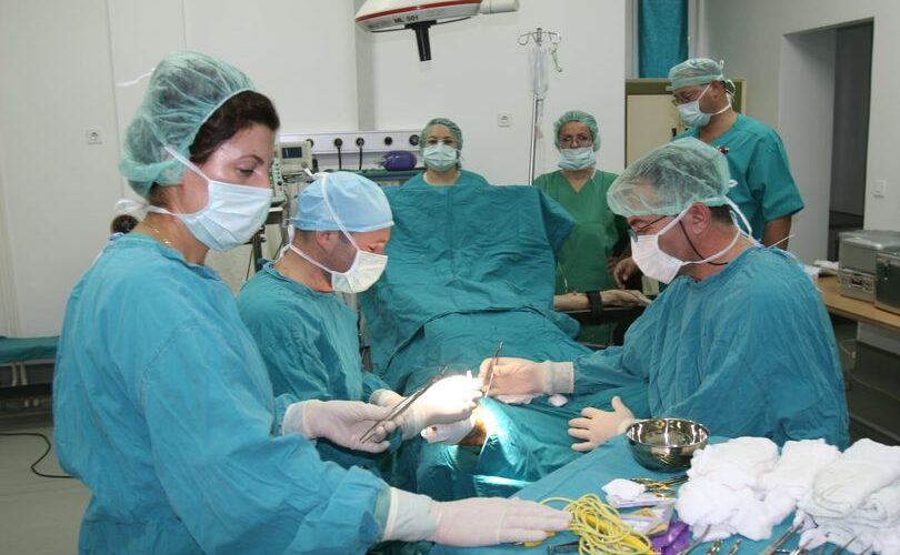 173 operacione të kryera për një muaj në Spitalin e Gjakovës