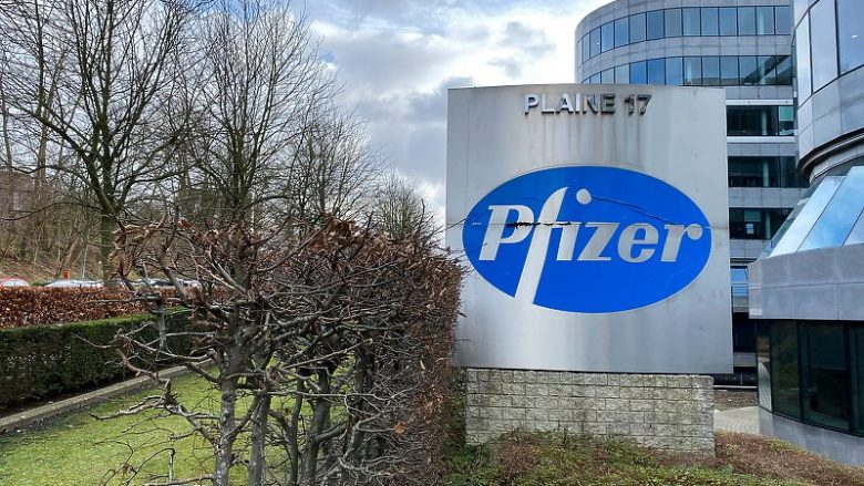 Pfizer pret që vaksinimi kundër koronavirusit të zgjasë me vite të tëra