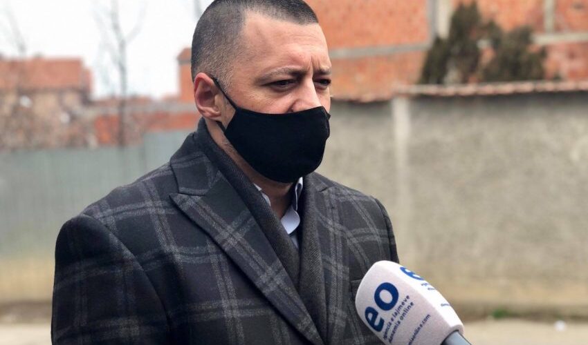 Në ditën e 5-të të grevës, infermierit Duraku i përkeqësohet gjendja shëndetësorë