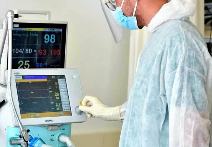 Dr.Rrezon Nalli, tash e nëntë muaj në kujdesin e pacientëve që përballen me COVID-19