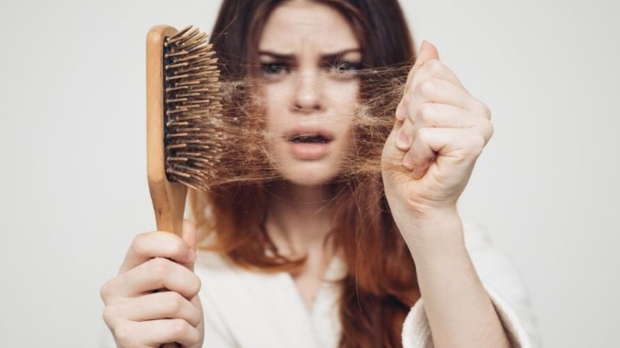 Studimi i ri tregon një mundësi për të parandaluar rënien e flokëve me kalimin e moshës