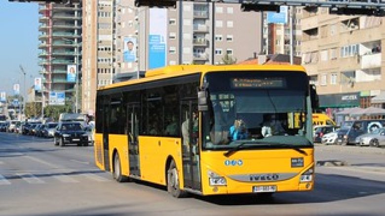 Masat e reja anti-COVID, trafiku urban i rikthehet orarit të plotë