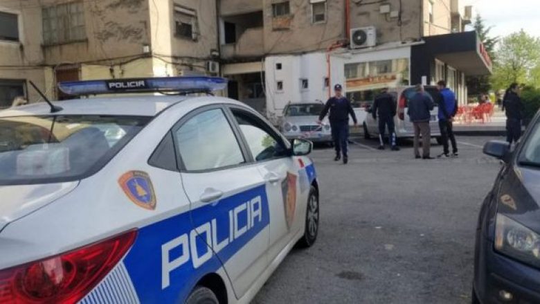 Gjendet i pajetë një 53-vjeçar në trotuar në Tiranë