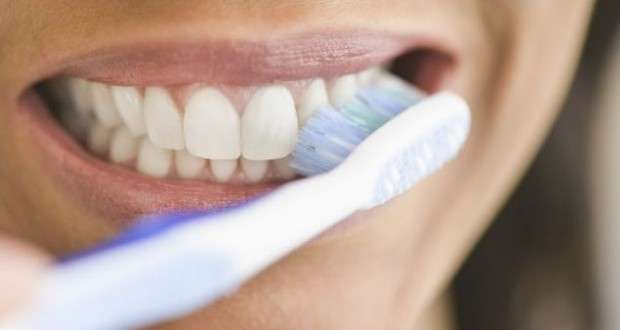 Sa shpesh duhet ndërruar furça e dhëmbëve?