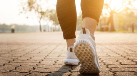 Gjashtë sekretet që ju ndihmojnë të digjni sa më shumë kalori gjatë ecjes