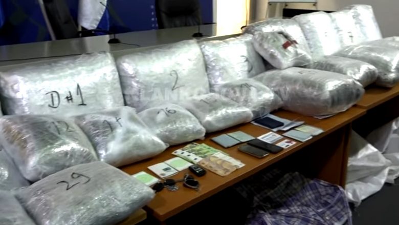 Arrestohen dy persona në Prizren, njëri prej tyre i dyshuari në rastin e konfiskimit të mbi 90 kg marijuhanë