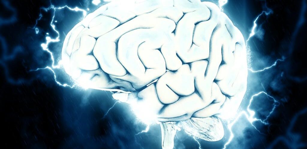 Si ndikon skleroza e shumëfishtë në trurin social?