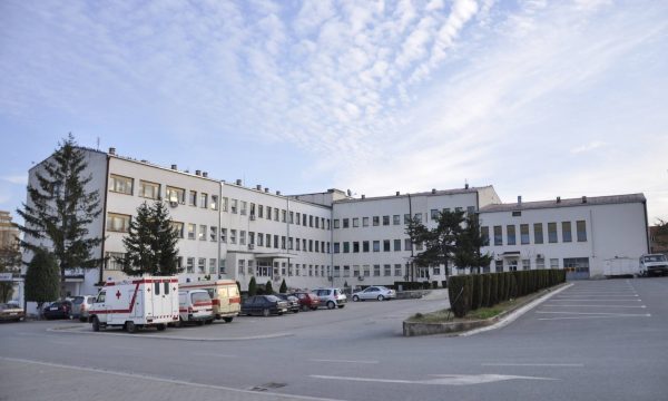 3 persona të dyshuar janë arrestuar si  pasojë e një vjedhjeje të rëndë në Spitalin e Gjilanit