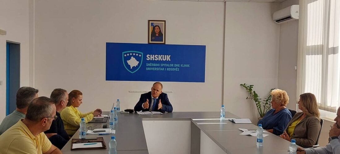 Krasniqi takon drejtorët e Spitaleve të Përgjithshme pas rritjes së rasteve me COVID-19 në vend
