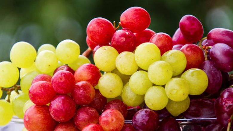 Lëngu i rrushit të thatë për pastrimin e mëlçisë