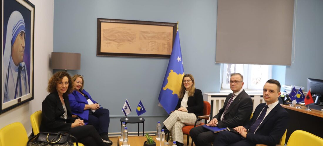 U.d. Ministrja e Shëndetësisë, Gexha takohet me Ambasadoren e Izraelit në Kosovë, Goren për mundësi bashkëpunimi