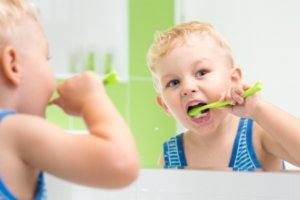 Eksperti dentar: Mos e lagni furçën e dhëmbëve para se të vendosni pastë