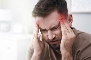 Metoda për të kaluar më lehtë krizën e migrenës