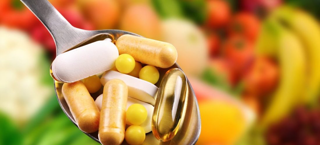 Vitaminat e Duhura për Trupin e një Gruaje në Çdo Moshë