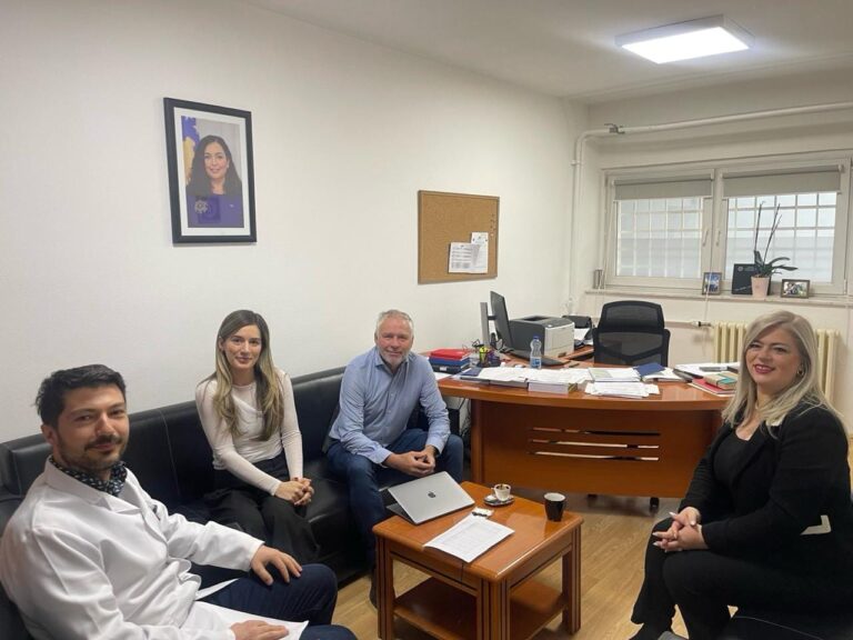 “Care for Kosovo Kids” furnizon Klinikën e Pediatrisë në QKUK me citostatikë