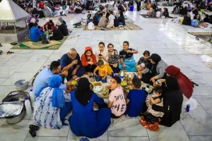 Pse gjithnjë e më shumë jomyslimanë festojnë Ramazanin