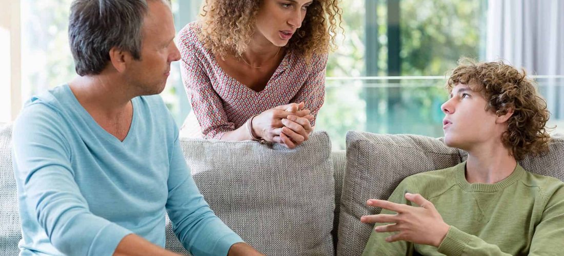 Shprehjet që nuk duhet t’ia thoni kurrë një adoleshenti