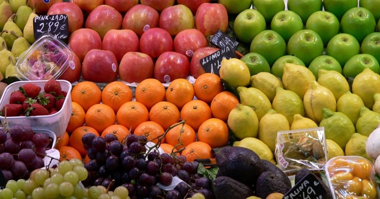 Nëse vuani nga kolesteroli i lartë, ngrënia e këtyre frutave do t’ju ndihmojë