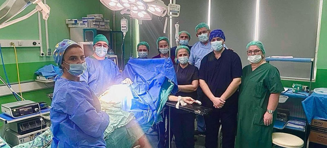 Kryhet me sukses një operacion i rrallë dhe i ndërlikuar në Spitalin e Mitrovicës