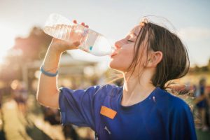 Etje apo dehidratim? Si ta kuptoni kur trupi juaj ka nevojë për më shumë ujë