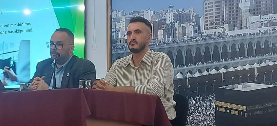 Ligjëratë frymëzuese në Medresenë “Alauddin” në Prishtinë nga gazetari Labinot Azemi dhe psikologu Orhan Nazifi