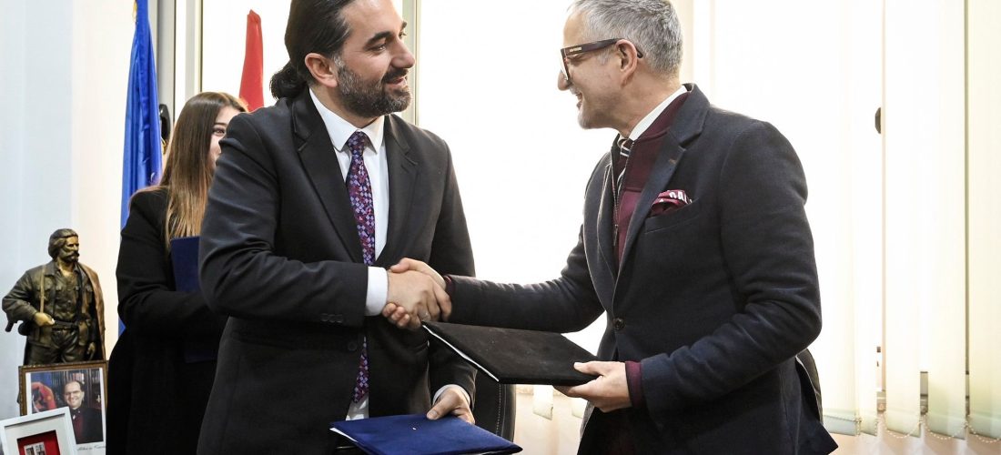 Ministria e Shëndetësisë dhe Komuna e Fushë Kosovës nënshkruajnë marrëveshje për ndërtimin e QKMF-së së re