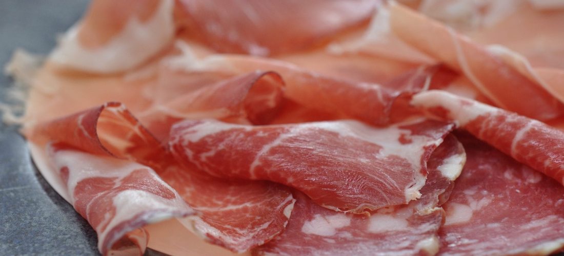 OBSH: Proshuta e përpunuar konsiderohet kancerogjene për njerëzit