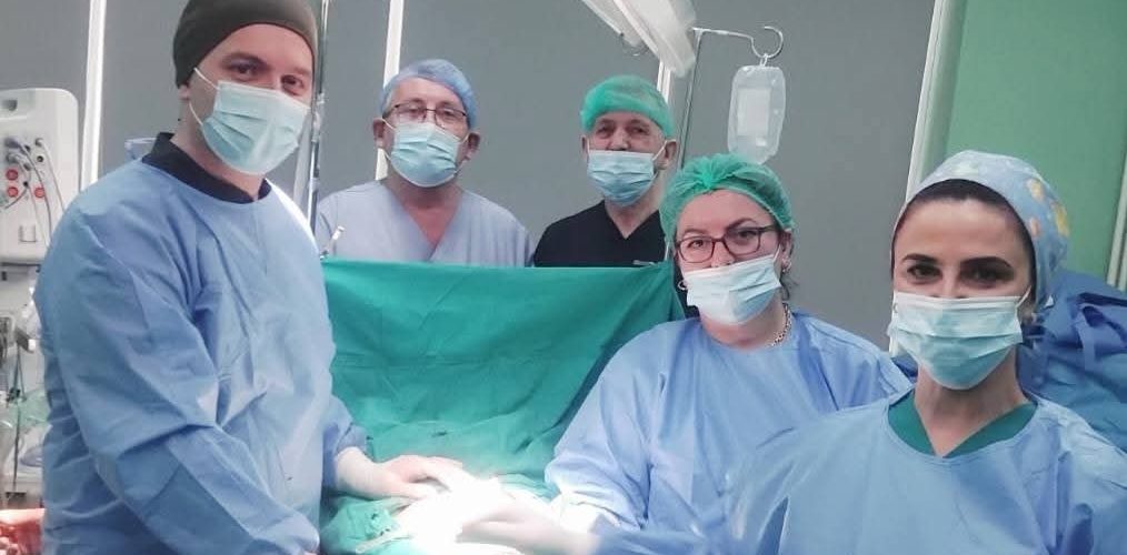 Rast i rrallë, në Spitalin e Mitrovicës mjekët heqin tumor rreth 4 kilogramë