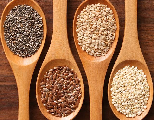 9 drithëra dhe fara të pasura me proteinë që mbështesin energjinë dhe ushqimin e përditshëm