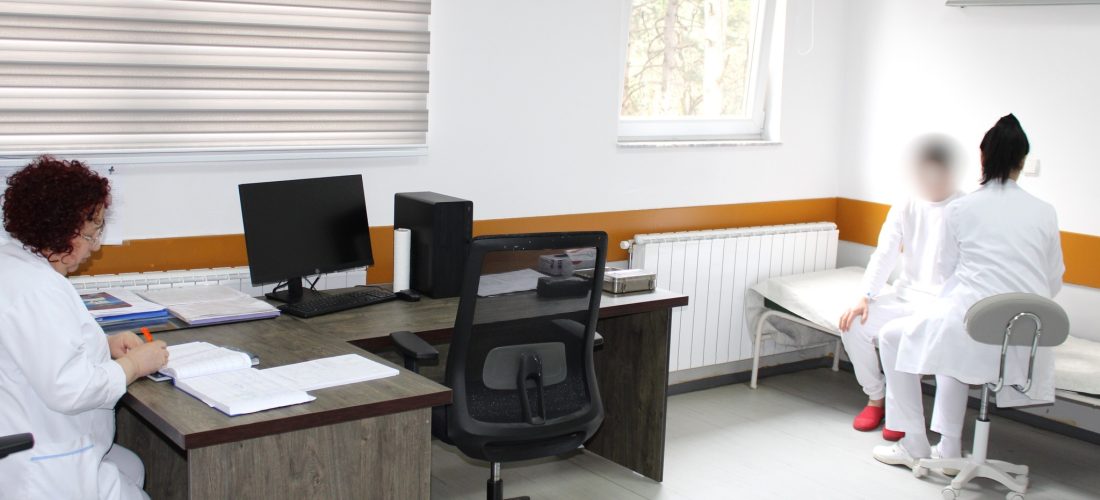 Reparti i Infektivës në Pejë regjistroi mbi 1 mijë vizita vitin e kaluar