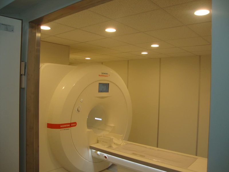 31 rezonanca magnetike në 24 orë në Spitalin e Përgjithshëm në Pejë