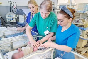 Fillon për herë të parë skriningun neonatal në Spitalin e Mitrovicës