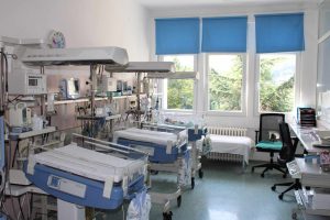 32 lindje dhe 72 operacione gjatë javës në Spitalin e Përgjithshëm në Pejë