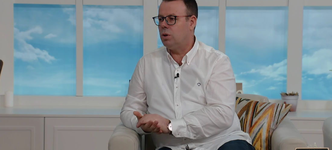 A është e rrezikshme heqja e qimeve të hundës?