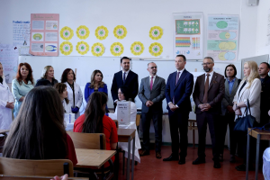 Nxënësit në Mitrovicë vaksinohen dhe informohen për rëndësinë e imunizimit