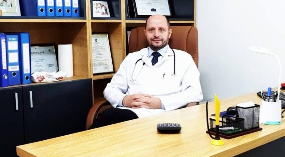 Dr. Bashkim Hasani, specialisti i vetëm i nefrologjisë, kujdeset për 85 pacientë të dializës në Spitalin e Mitrovicës