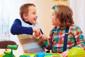 Çfarë është autizmi dhe cilat janë shkaqet e tij