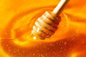 Mjalti më i mirë se antibiotiku për kollën akute