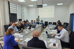 Bordi Drejtues i Shërbimit Spitalor Klinik mban mbledhjen në lidhje me koordinimin dhe vendimmarrjen për përmirësimin e shërbimeve shëndetësore