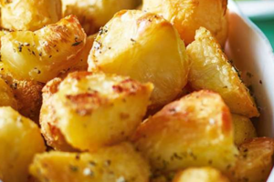 Përbërësi që duhet të shtoni kur bëni patate të pjekura