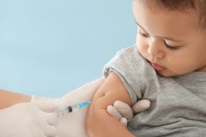 Studimi i ISHP: Fëmijët e vaksinuar kundër hepatitit B janë të mbrojtur edhe nga kanceri i mëlçisë