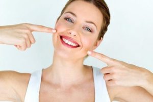 7 këshilla për të pasur dhëmbë të bardhë dhe të shëndetshëm