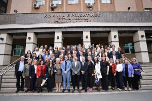 Komuna e Prishtinës ndanë mirënjohje për mjekët dhe profesionistët e kujdesit parësor shëndetësor