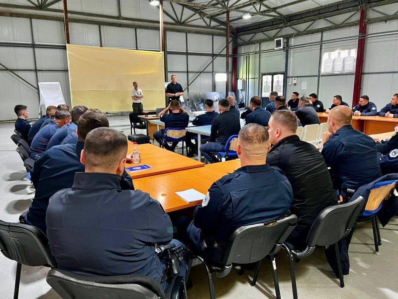 Përfundon trajnimi “Ballafaqimit me Turma” për 36 zyrtarë policorë të Njësisë për Reagim të Shpejtë