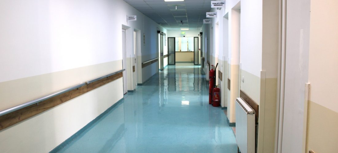 3,778 analiza dhe katër foshnje të lindura në 24 orë në Spitalin e Përgjithshëm në Pejë