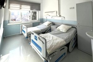 629 vizita specialistike dhe mbi 3 mijë e 300 analiza në 24 orë në Spitalin e Përgjithshëm në Pejë
