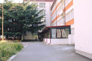 Nga 12 maji do të ndryshojë mënyra e realizimit të vizitave tek pacientët e Spitali të Përgjithshëm në Pejë